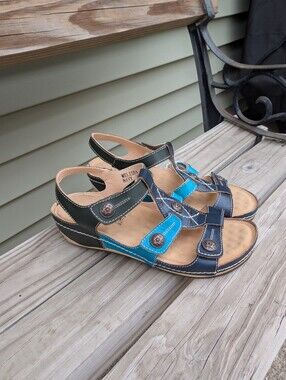 L'Artiste by Spring Step Women's Melissa Wedge Sandals Size 38 (8)